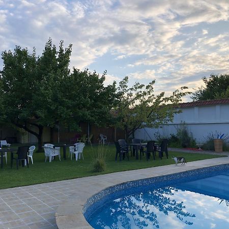 فندق Galeria In The Garden بلوفديف المظهر الخارجي الصورة